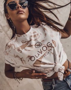 T-SHIRT OLV LUXURY BEŻOWY