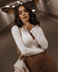 BODY BASIC ZIPPER ECRU