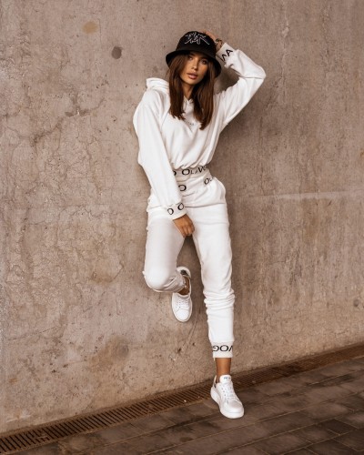komplet LOGO WOMAN 02.jpeg
