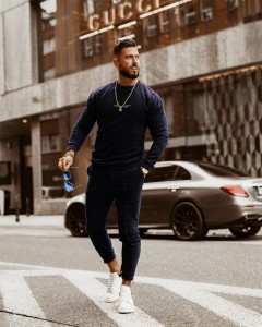 KOMPLET MĘSKI SHARP FONT GRANATOWY