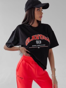 T-SHIRT NEGRA O LA VOGA CZARNY