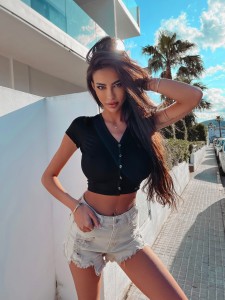 BLUZKA MARCALI CZARNY