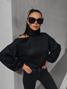 SWETER PRUE CZARNY