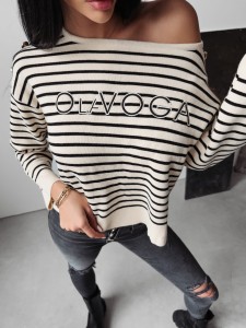 SWETER O LA VOGA CAMILA CZARNY