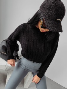 SWETER RONIN O LA VOGA CZARNY