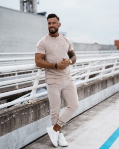 KOMPLET MĘSKI WELUROWY STRIKER BEŻOWY