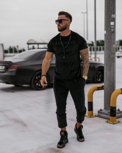 KOMPLET MĘSKI WELUROWY STRIKER CZARNY