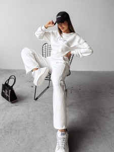 KOMPLET DAMSKI SETELA O LA VOGA ECRU