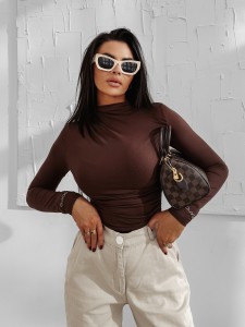 BLUZKA DAMSKA NERELIA OLAVOGA CZEKOLADOWY