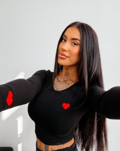 BLUZKA DAMSKA AMORIA OLAVOGA CZARNY