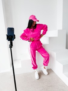 KOMPLET DAMSKI NOELLE O LA VOGA FUKSJA