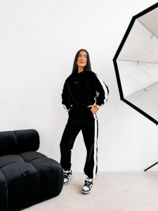 KOMPLET DAMSKI NOELLE OLAVOGA CZARNY