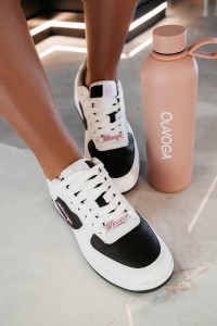 BUTY DAMSKIE SNEAKERSY VAXY OLAVOGA BIAŁY