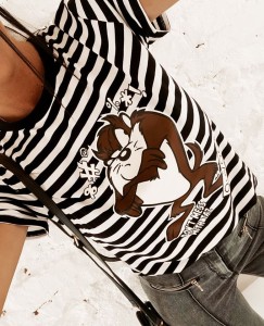 T-SHIRT DEVIL W CZARNE PASKI