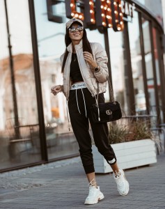 KURTKA JENNIFER BEŻOWY