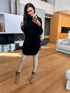 SWETER LEWANDOWSKA CZARNY